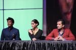 Milind Soman, Sonam Kapoor, Atul Kasbekar at  Finale Episode - Hunt for the Kingfisher Calendar Hunt 2012.JPG