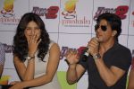 Priyanka Chopra, Shahrukh Khan at Don 2 Game Launch in Mumbai on 17th Dec 2011 (2).JPG