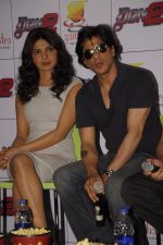 Priyanka Chopra, Shahrukh Khan at Don 2 Game Launch in Mumbai on 17th Dec 2011 (36).JPG