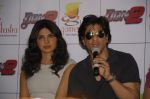 Priyanka Chopra, Shahrukh Khan at Don 2 Game Launch in Mumbai on 17th Dec 2011 (42).JPG