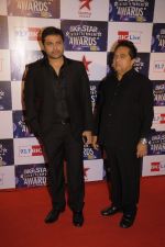 Himesh Reshammiya at BIG star awards 2011 in Bhavans, Mumbai on 18th Dec 2011 (83).JPG
