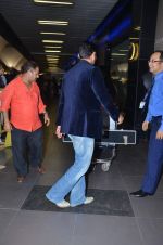 Saif Ali Khan snapped at international airport on 18th Dec 2011 (39).JPG