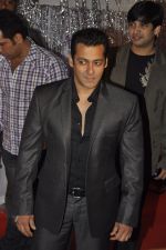 Salman Khan at BIG star awards 2011 in Bhavans, Mumbai on 18th Dec 2011 (7).JPG