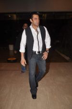 Salman Khan at Farah Khan_s house warming bash on 20th Dec 2011 (128).JPG