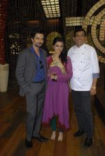 Sanjeev Kapoor, Ridhi Dogra on the sets of Master Chef in R K Studios on 20th Dec 2011 (91).JPG