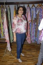 at Kavita Bhartia_s metalwork launch and Divya Mohta_s resort wear collection in Ogaan on 20th Dec 2011 (18).JPG