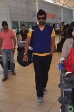 return after CCL cricket match in Airport, Mumbai on 20th Dec 2011 (27).JPG