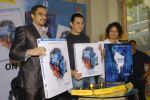 Aamir Khan, Kiran Rao at Dhobi Ghat DVD launch in Crossword, Kemps Corner on 23rd Dec 2011 (24).JPG