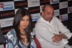 Priyanka Chopra, Sanjay Dutt at Agneepath film trailor launch in Imax, Wadala on 23rd Dec 2011 (23).JPG