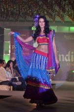 at Atharva College Indian Princess fashion show in Mumbai on 23rd Dec 2011 (103).JPG