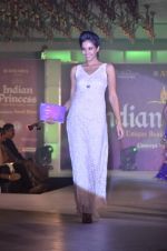 at Atharva College Indian Princess fashion show in Mumbai on 23rd Dec 2011 (109).JPG