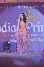 at Atharva College Indian Princess fashion show in Mumbai on 23rd Dec 2011 (15).JPG