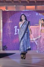 at Atharva College Indian Princess fashion show in Mumbai on 23rd Dec 2011 (27).JPG