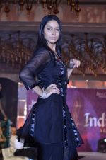 at Atharva College Indian Princess fashion show in Mumbai on 23rd Dec 2011 (47).JPG