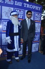 Abhishek Bachchan at Mid-Day Race in RWITC, Mahalaxmi on 25th Dec 2011 (146).JPG