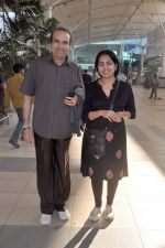 Suresh Wadkar snapped at the domestic airport on 26th Dec 2011 (11).JPG