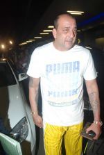 Sanjay Dutt snapped at airport as they enter Big Boss on 29th Dec 2011 (10).JPG