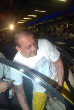 Sanjay Dutt snapped at airport as they enter Big Boss on 29th Dec 2011 (16).JPG