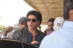 Shahrukh Khan snapped at the Domestic Airport in Mumbai on 29th Dec 2011 (23).JPG