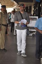 Tusshar Kapoor snapped at the Domestic Airport in Mumbai on 29th Dec 2011 (12).JPG