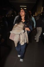 Rani Mukherjee returns from their vacation on 2nd Jan 2012 (22).JPG