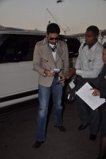 Abhishek Bachchan with Players stars snapped at airport in Mumbai on 3rd Jan 2012 (15).JPG