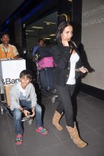 Malaika Arora Khan return from Dubai on 3rd Jan 2012 (16).JPG
