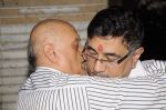 Mukesh Bhatt at Sunil and Dharmesh Darshan_s dad_s prayer meet in Santacruz on 3rd Jan 2012 (149).JPG