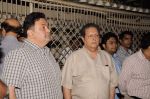 Rishi Kapoor at Sunil and Dharmesh Darshan_s dad_s prayer meet in Santacruz on 3rd Jan 2012 (79).JPG