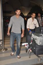 John Abraham snapped at the airport in Mumbai on 4th Jan 2012 (10).jpg