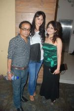 at Anil Sharma_s birthday bash in Sheesha Lounge on 6th Jan 2012 (21).JPG