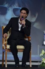 Shahrukh Khan at NDTV Profit Business Leadership Award in Taj Land_s End on 7th Jan 2012 (24).JPG