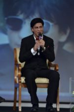 Shahrukh Khan at NDTV Profit Business Leadership Award in Taj Land_s End on 7th Jan 2012 (25).JPG