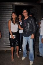 Gauri Khan, Shahrukh Khan at Farhan Akhtar_s birthday bash in Bandra, Mumbai on 8th Jan 2012 (2).jpg