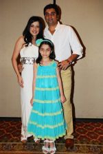 Amy & Farzaan Billimoria with her Daughter at Amy Billimoria_s Fashion Show for Twenty four leading gynaecologists in J W Marriott on 9th Jan 2012.JPG