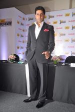 Abhishek Bachchan at Filmfare press conference in J W Marriott on 10th Jan 2012 (32).JPG