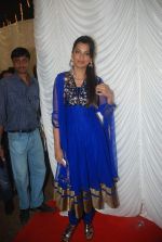 Mugdha Godse at Babloo Aziz_s nephew Suhail_s wedding reception in Goregaon on 11th Jan 2012 (46).JPG