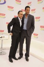 Rahul Bose, Mahesh Bhupati at Colgate Total promotional event in Olive on 11th Jan 2012 (52).JPG