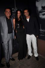 Arjun Rampal, Mehr Jessia, Boman Irani at Arjun Rampal_s Alive perfume launch in Mumbai on 12th Jan 2012 (125).JPG