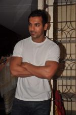 John Abraham at a private screening in Bandra, Mumbai on 12th Jan 2012 (38).JPG