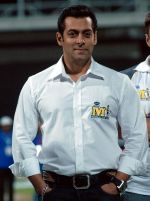Salman Khan at the Opening ceremony of CCL 2 in Sharjah on 13th Jan 2012 (19).jpg