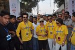 Anil Kapoor, Mahima Chaudhary, Gulshan Grover, Nita Ambani at Standard Chartered Mumbai Marathon in Mumbai on 14th Jan 2012 (163).JPG
