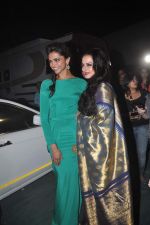 Deepika Padukone, Rekha at Star Screen Awards 2012 in Mumbai on 14th Jan 2012 (234).JPG