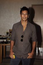 Milind Soman at the launch of World_s leading Grooming brand- WAHL in Mumbai on 14th Jan 2012 (23).JPG