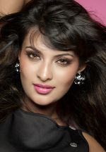 Sayali Bhagat wins Rave Reviews for Film Ghost (4).jpg