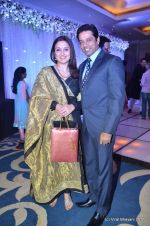 juhi babbar with anoop soni at Zulfi Syed_s wedding reception on 15th Jan 2012.JPG