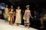 Kids walk the ramp for Mineral at Kids Fashion Week day 1 on 17th Jan 2012 (23).JPG