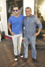 Rohit Roy at Eskimovie Calendar Launch in Vie Lounge, Mumbai on 17th Jan 2012 (6).JPG