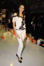 Alecia Raut walk the ramp for Zoop Show at Kids Fashion Week day 2 on 18th Jan 2012 (45).JPG
