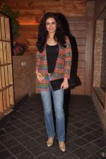 Karishma Tanna at Deepshikha_s sangeet ceremony in Sheesha Lounge on 18th Jan 2012 (58).JPG